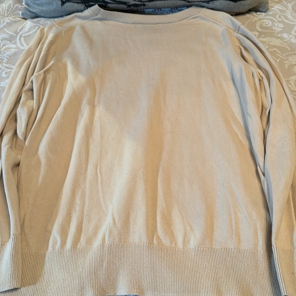 Women’s crewneck tan with black polkadot, banana republic sweater - Picture 2 of 4